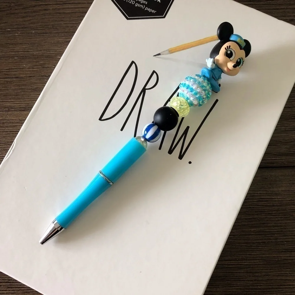 Disney Doorables: Mickey & Friends: Flight Minnie Mouse handmade beaded pen